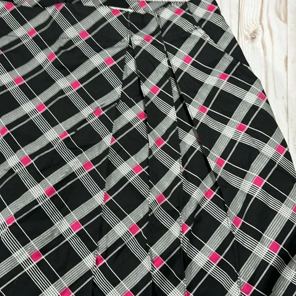 NWT - Lady Hagen golf skort - Picture 2 of 11